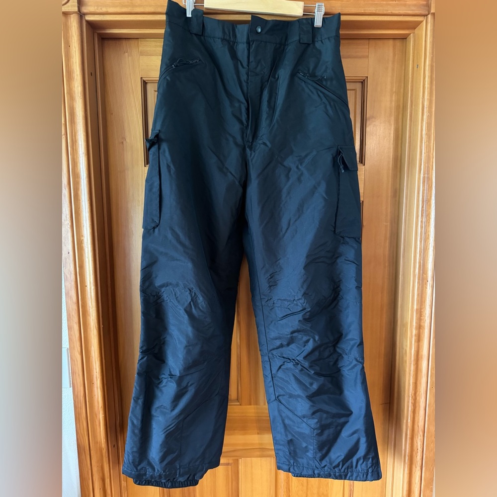 Men's Black Cargo Snow Pants - Picture 2 of 5